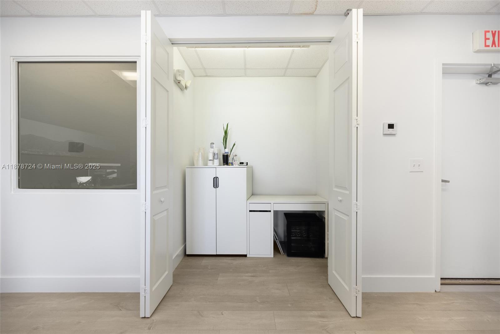 310  /   sq. ft. $ 2025-09-15 0 Photo