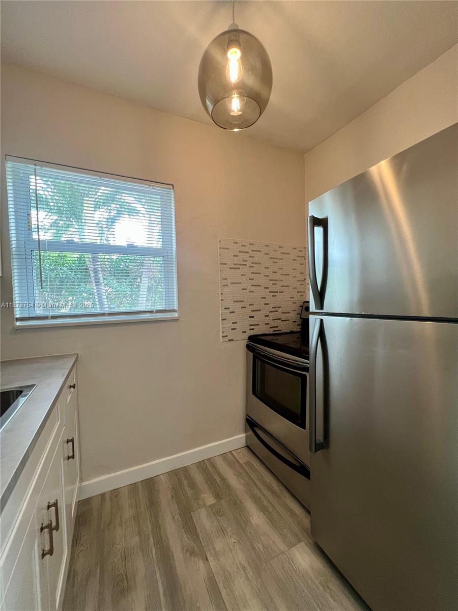   /   sq. ft. $ 2025-09-15 0 Photo