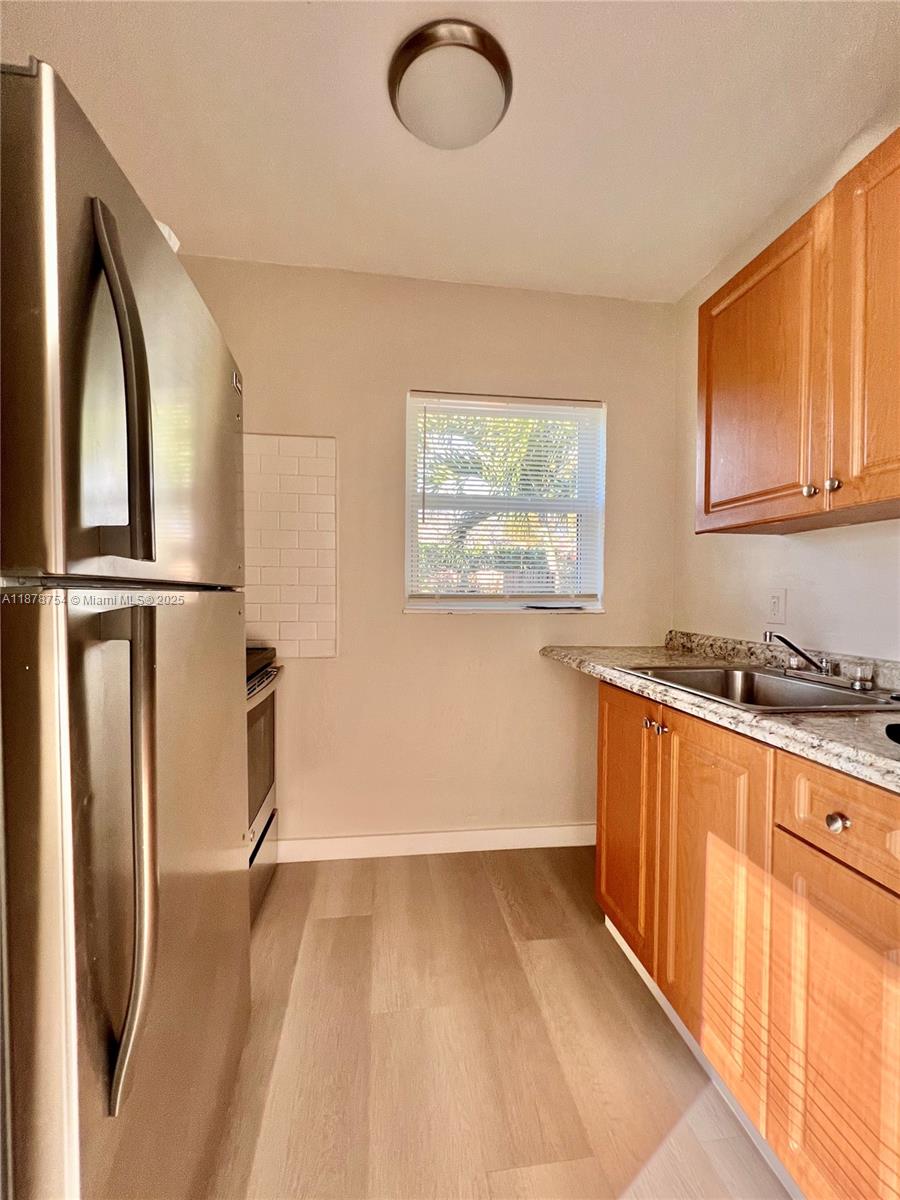   /   sq. ft. $ 2025-09-15 0 Photo
