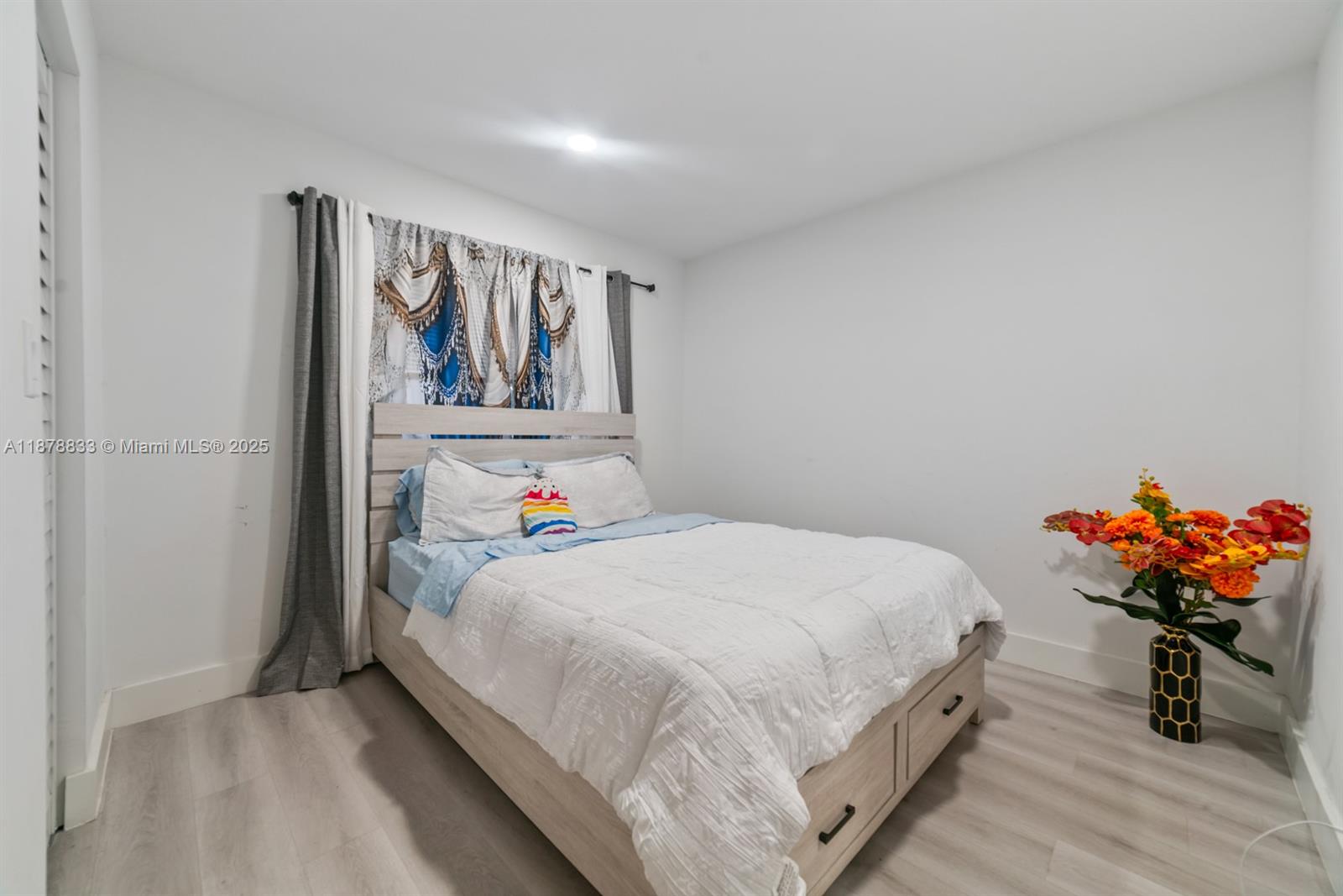   /  3900 sq. ft. $ 2025-09-15 0 Photo