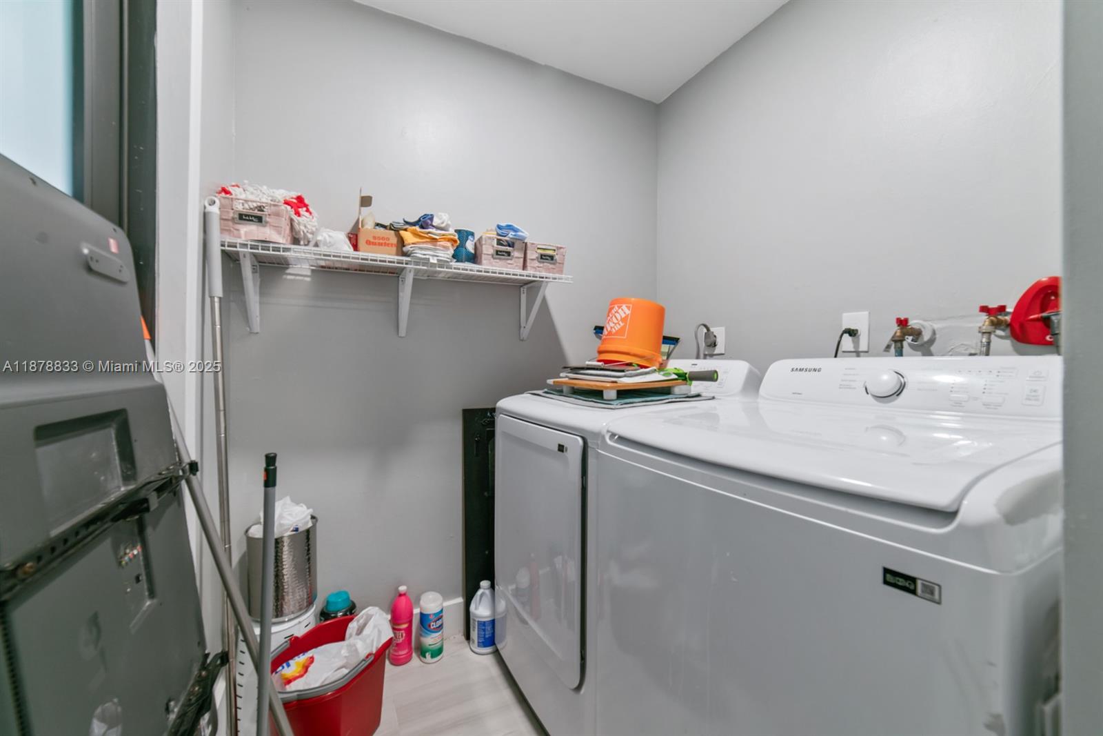   /  3900 sq. ft. $ 2025-09-15 0 Photo