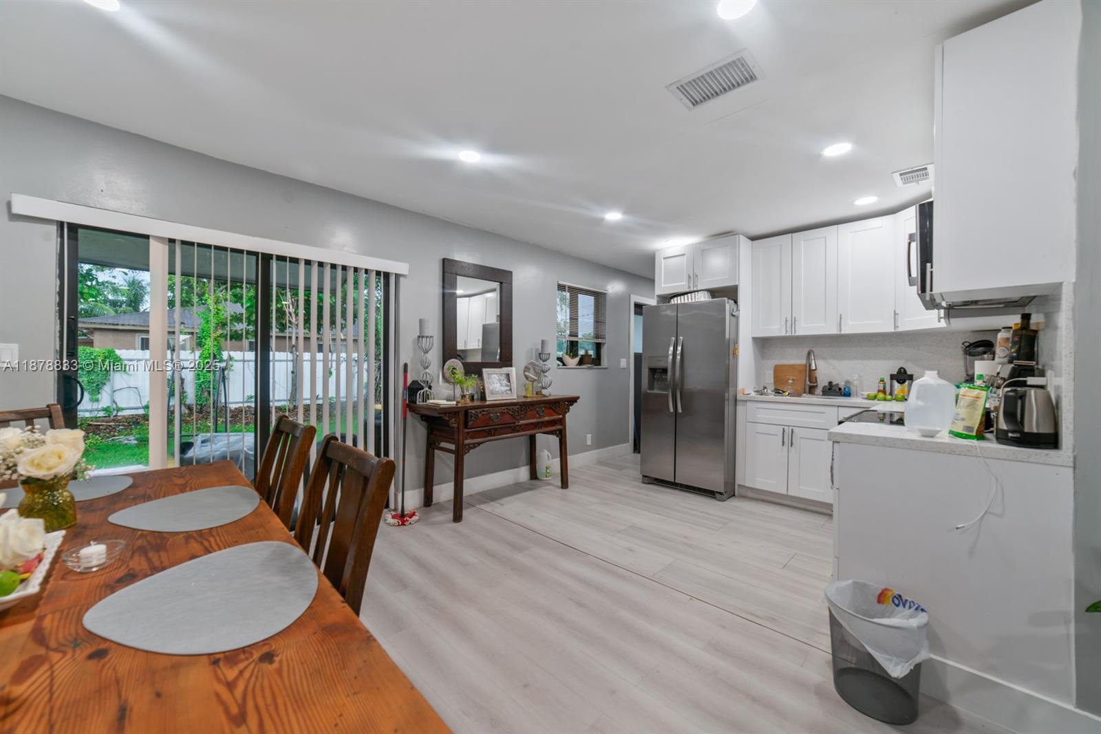   /  3900 sq. ft. $ 2025-09-15 0 Photo