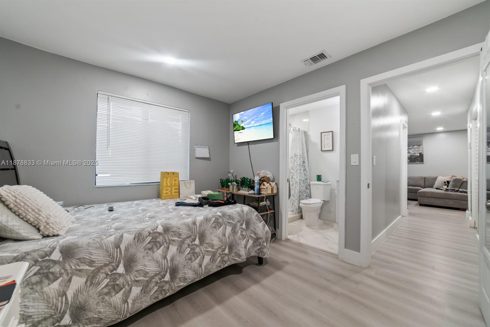   /  3900 sq. ft. $ 2025-09-15 0 Photo
