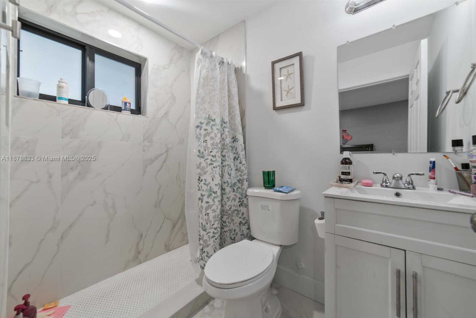   /  3900 sq. ft. $ 2025-09-15 0 Photo