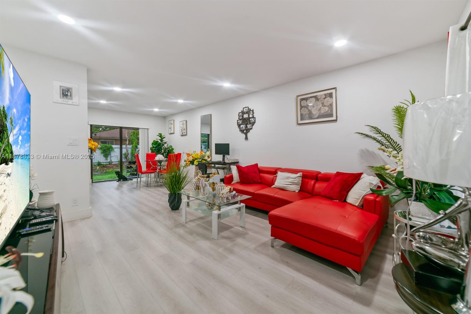   /  3900 sq. ft. $ 2025-09-15 0 Photo