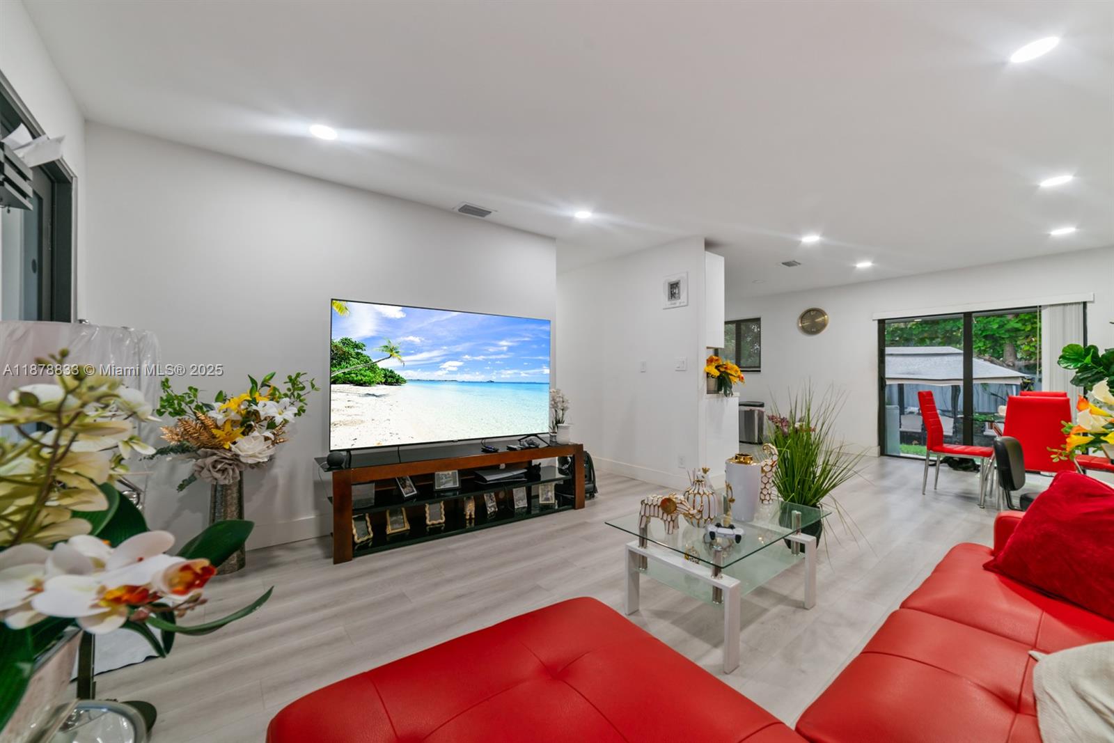   /  3900 sq. ft. $ 2025-09-15 0 Photo