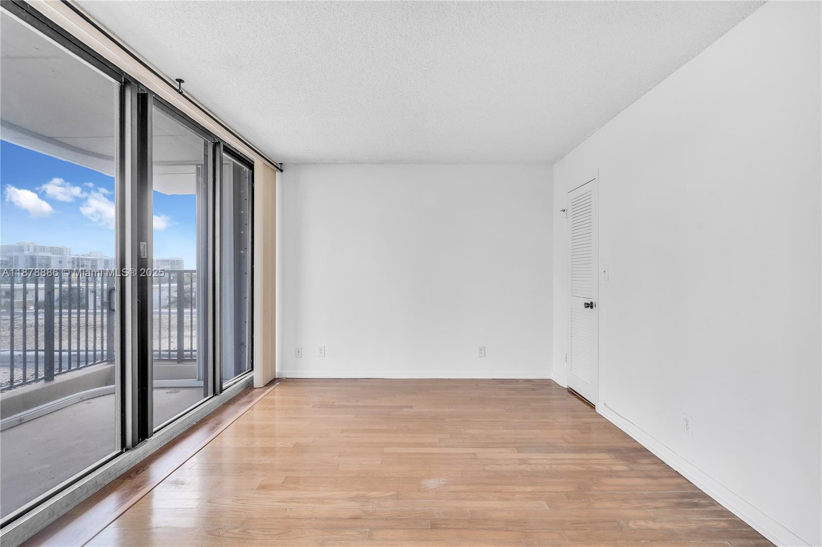 Photo of 2201 Ocean Dr  #407, Hollywood, Florida, 33019 - 
