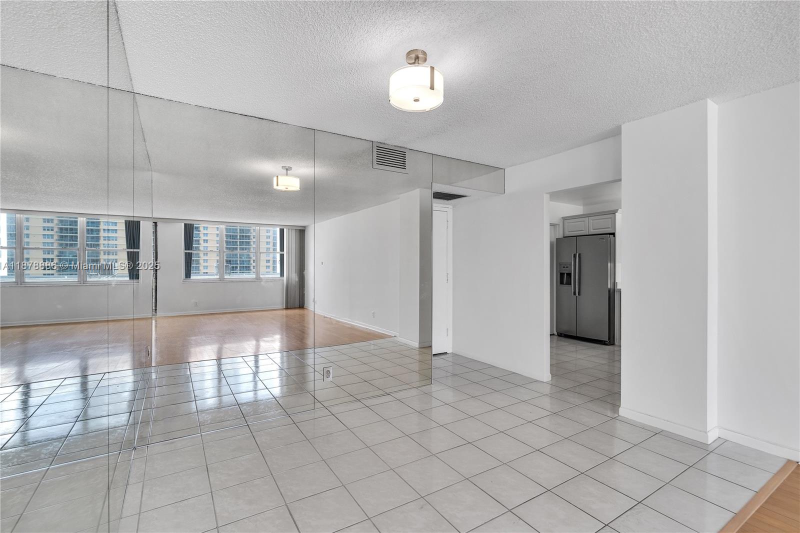 Photo of 2201 Ocean Dr  #407, Hollywood, Florida, 33019 - 