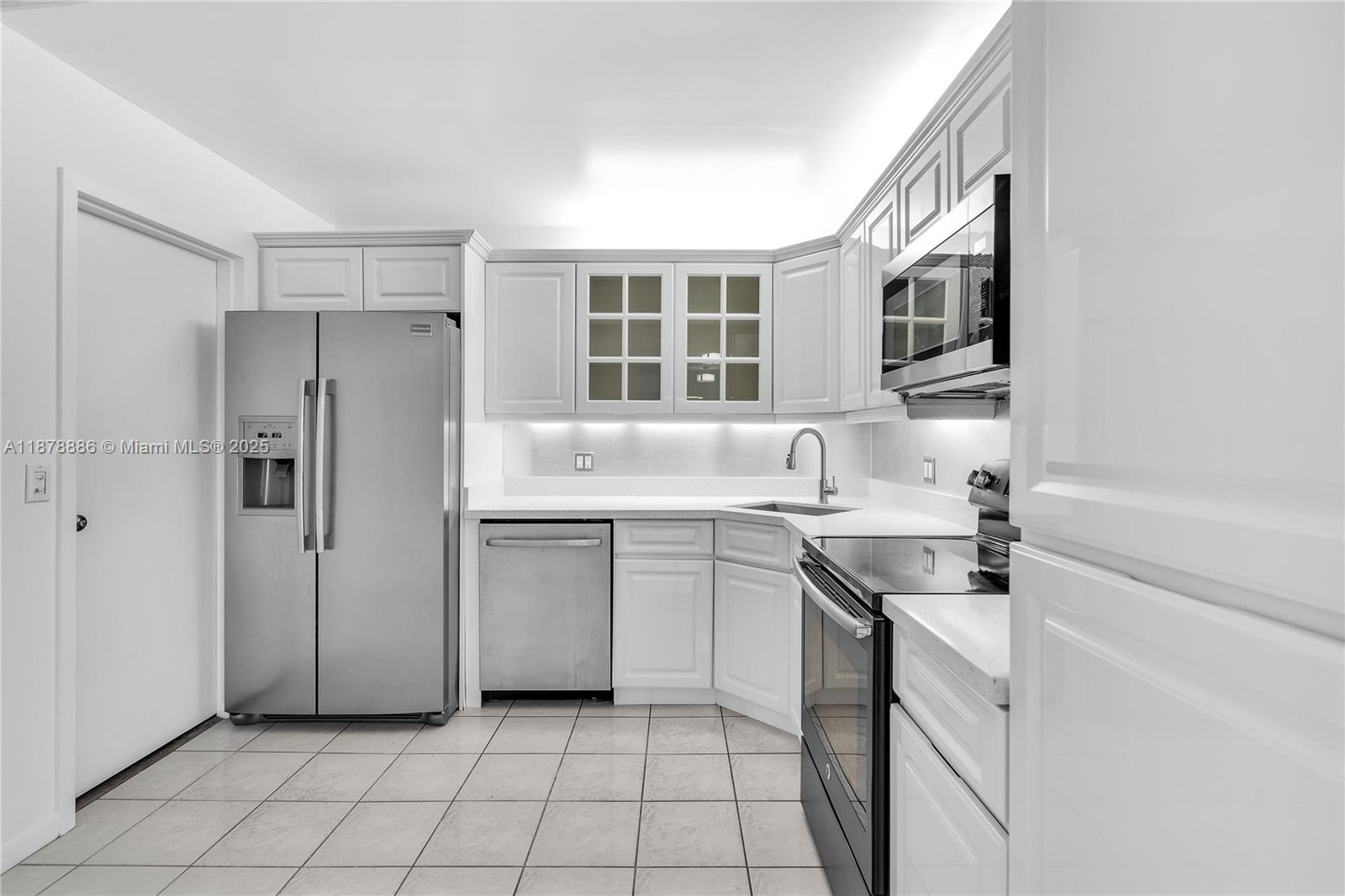Photo of 2201 Ocean Dr  #407, Hollywood, Florida, 33019 - 
