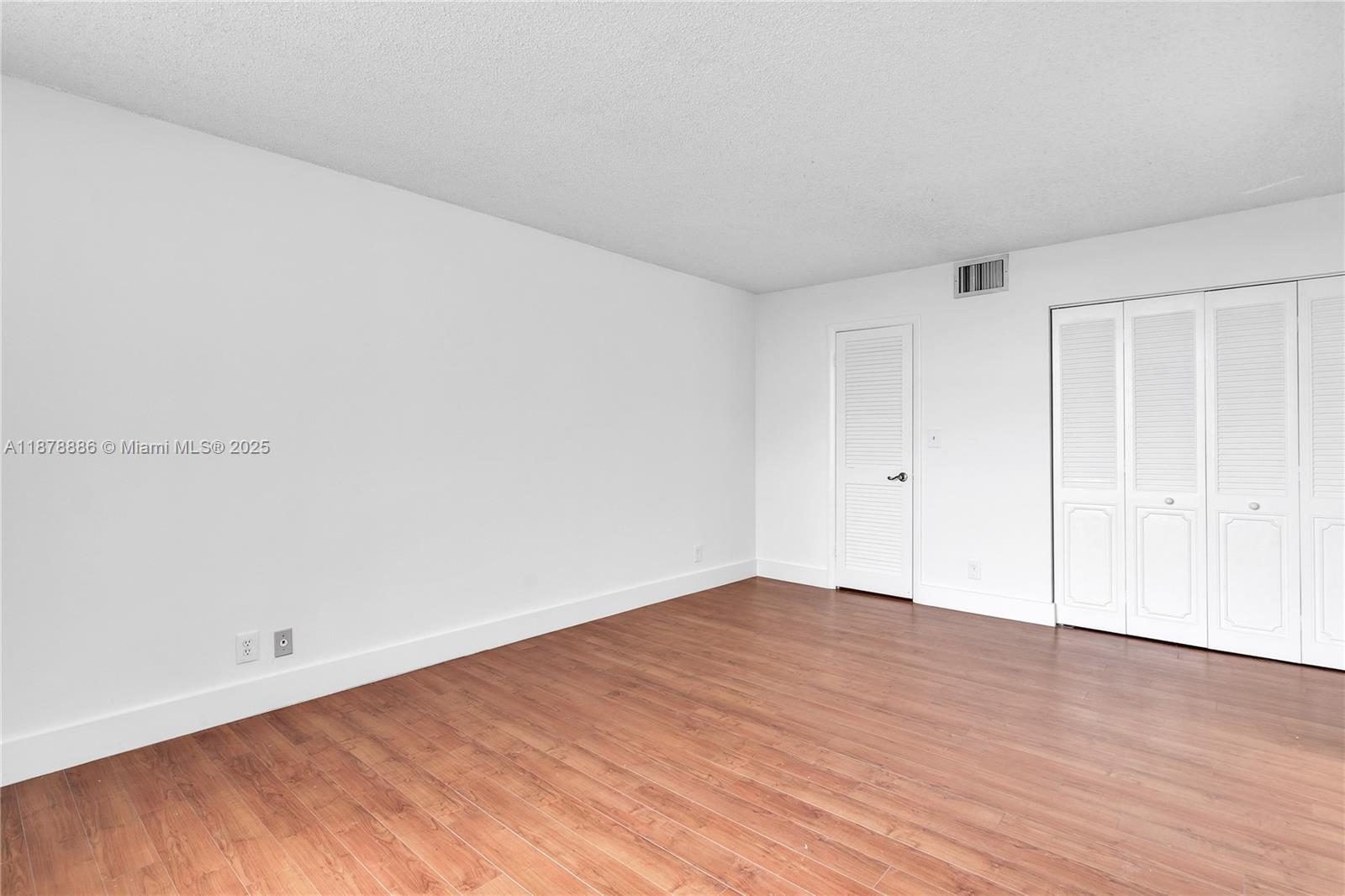 Photo of 2201 Ocean Dr  #407, Hollywood, Florida, 33019 - 