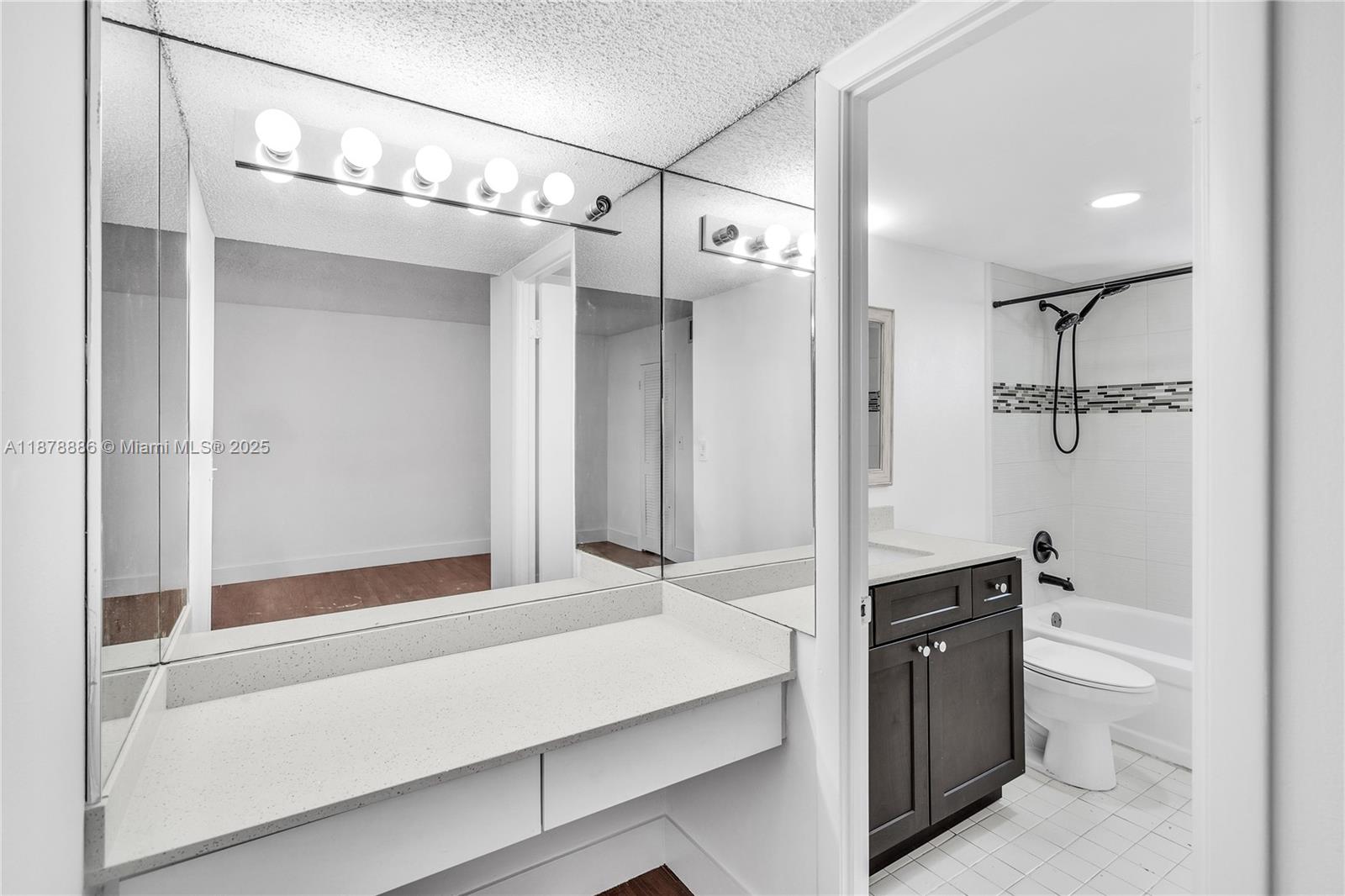 Photo of 2201 Ocean Dr  #407, Hollywood, Florida, 33019 - 