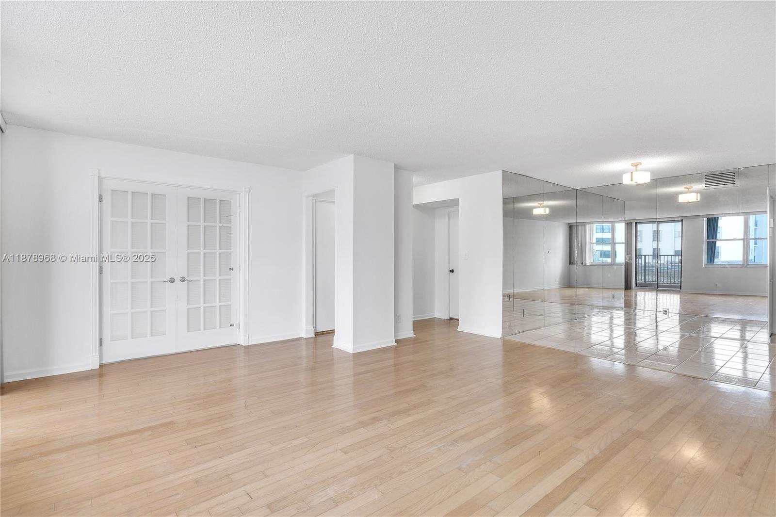Photo of 2201 Ocean Dr  #407, Hollywood, Florida, 33019 - 