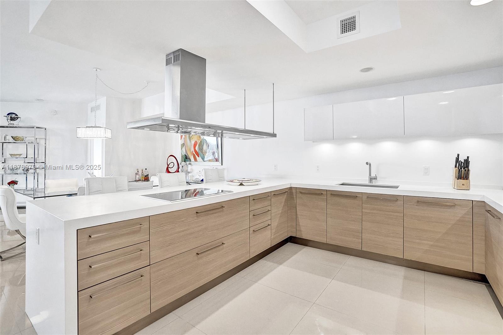 Photo of 17301 Biscayne Blvd  #1207, North Miami Beach, Florida, 33160 - 