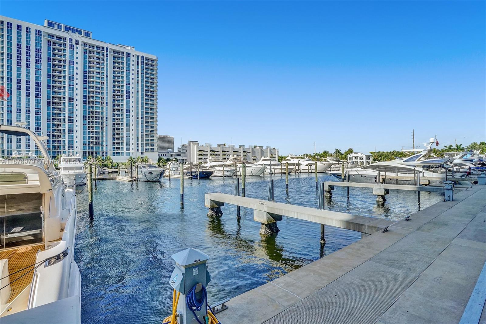 Photo of 17301 Biscayne Blvd  #1207, North Miami Beach, Florida, 33160 - 