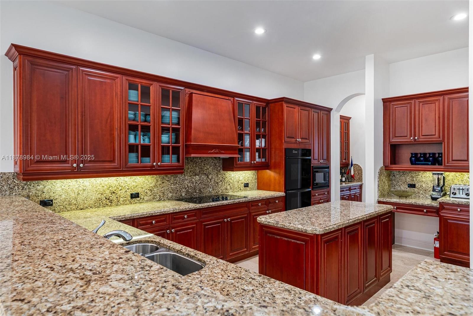 Photo of 1260 Hatteras Ln  (1260), Hollywood, Florida, 33019 - 