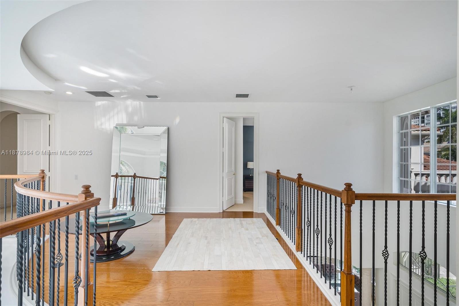 Photo of 1260 Hatteras Ln  (1260), Hollywood, Florida, 33019 - 