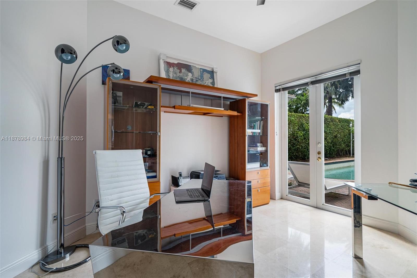 Photo of 1260 Hatteras Ln  (1260), Hollywood, Florida, 33019 - Office