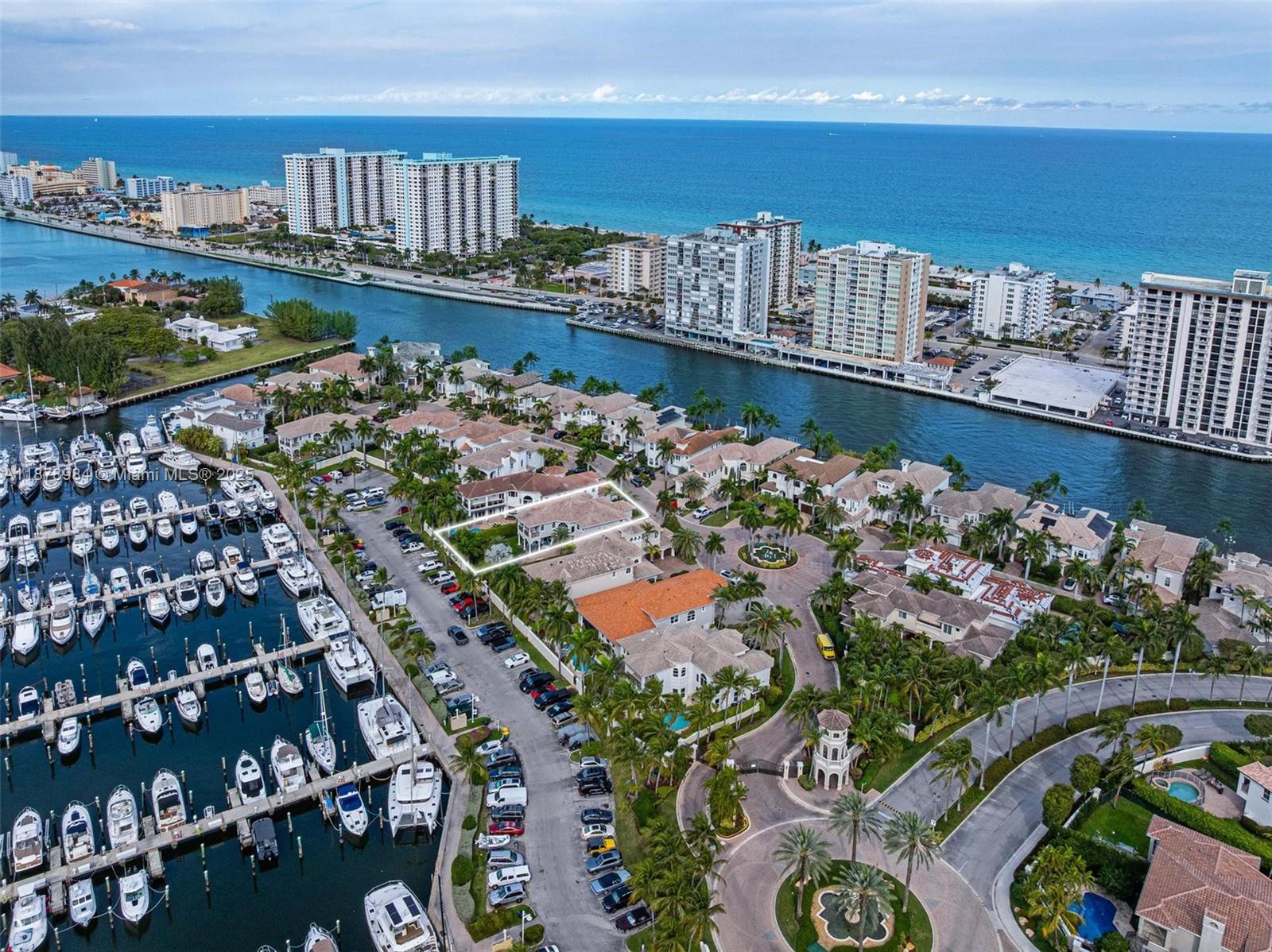 Photo of 1260 Hatteras Ln  (1260), Hollywood, Florida, 33019 - 