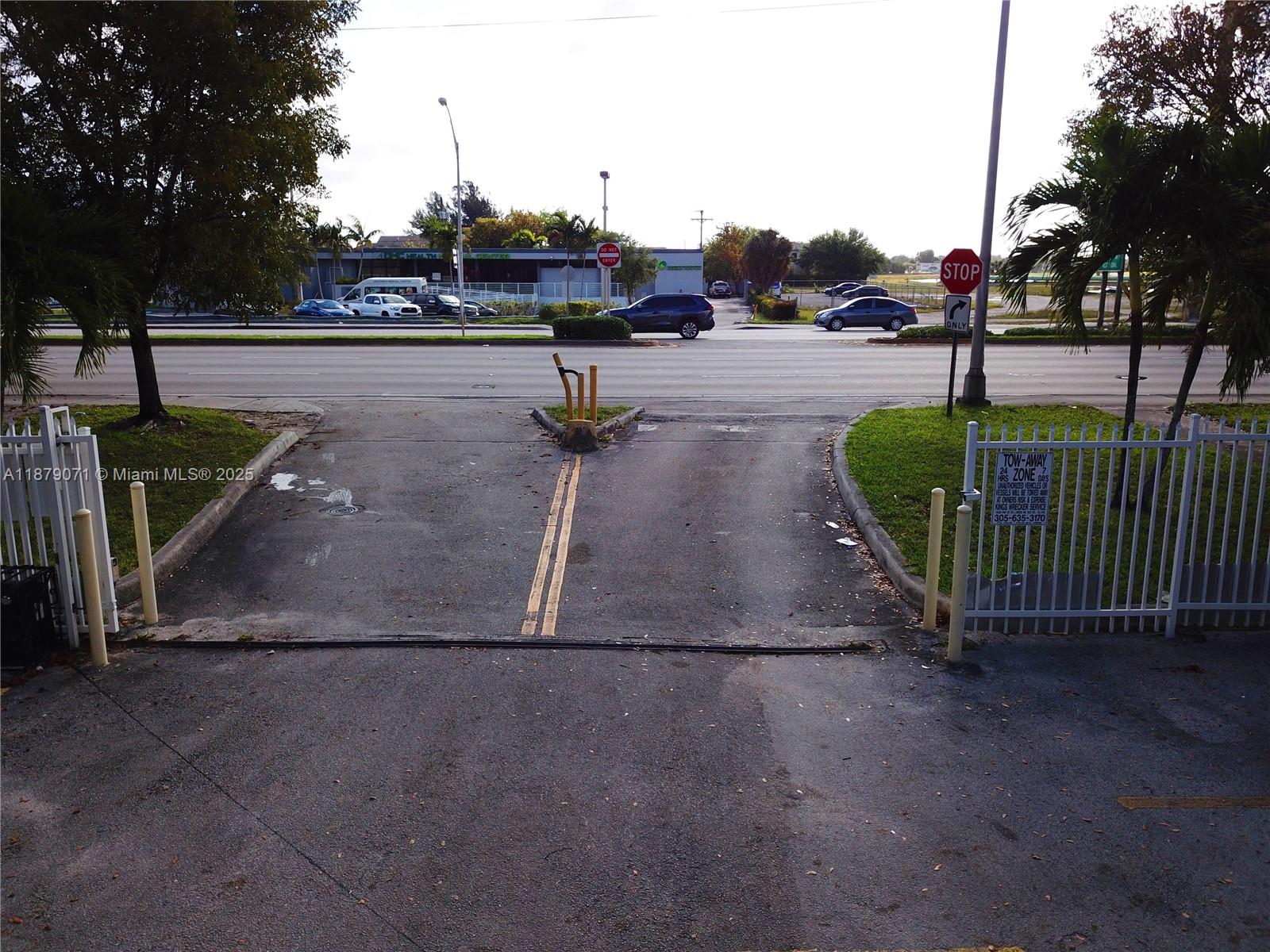B4  /   sq. ft. $ 2025-09-15 0 Photo
