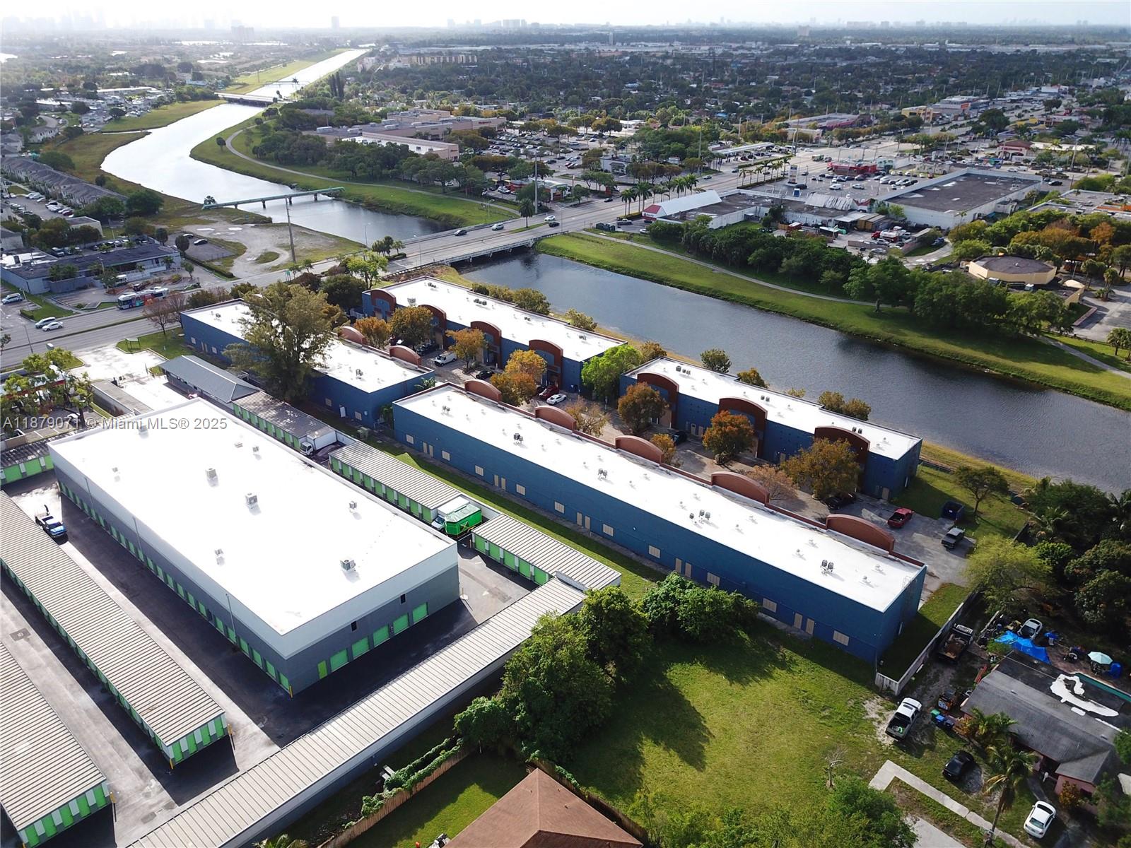 B4  /   sq. ft. $ 2025-09-15 0 foto