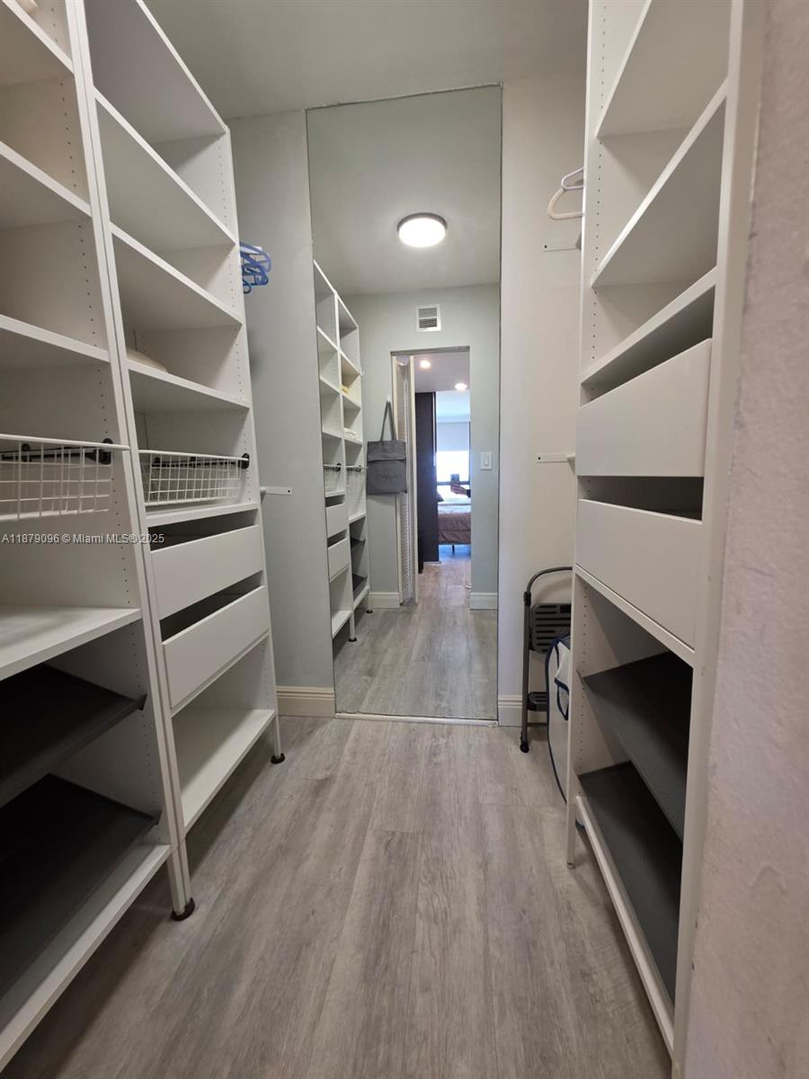 Photo of 20335 Country Club Dr  #2401, Aventura, Florida, 33180 -