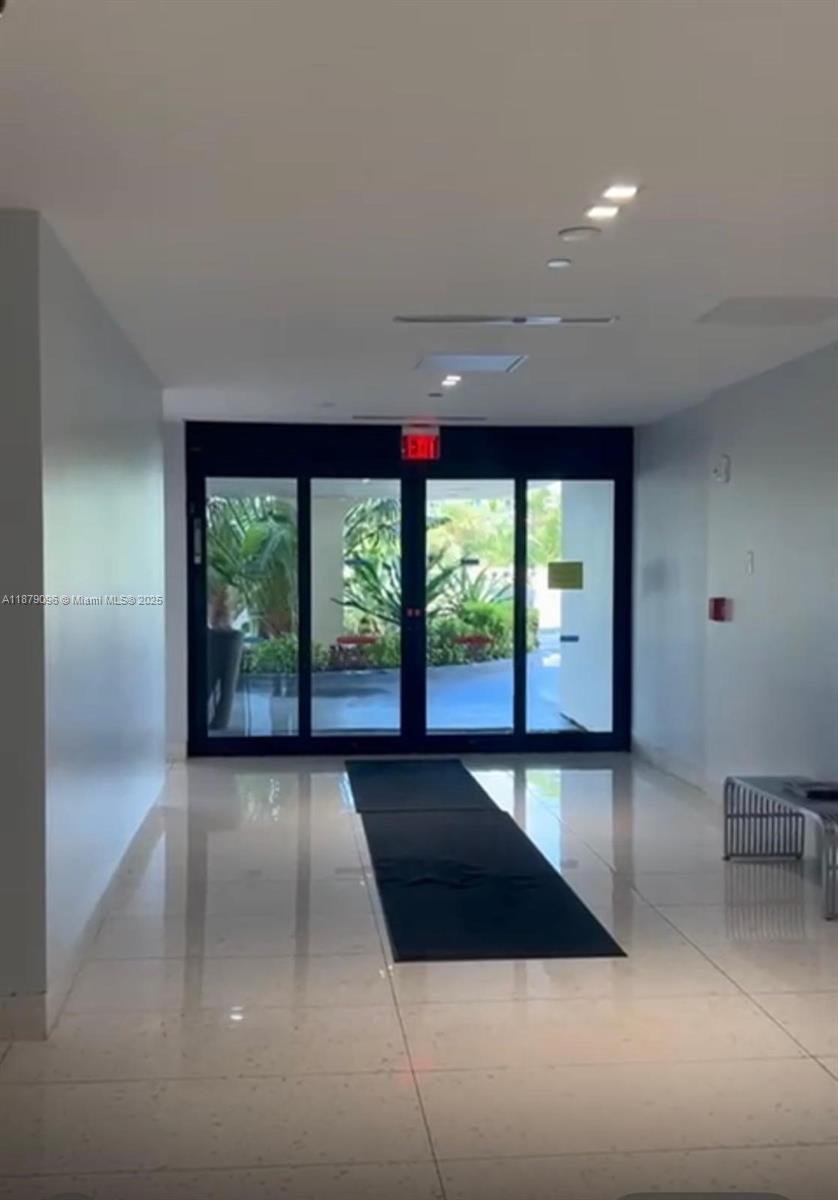 Photo of 20335 Country Club Dr  #2401, Aventura, Florida, 33180 - 