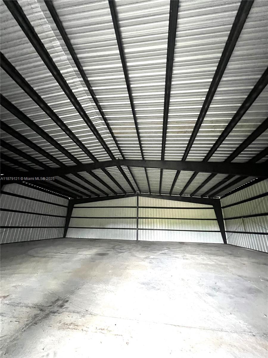   /   sq. ft. $ 2025-09-15 0 foto