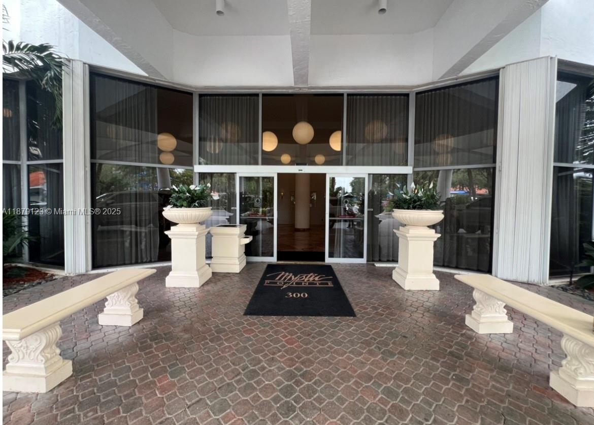 Photo of 3600 Mystic Pointe Dr  #604, Aventura, Florida, 33180 - 