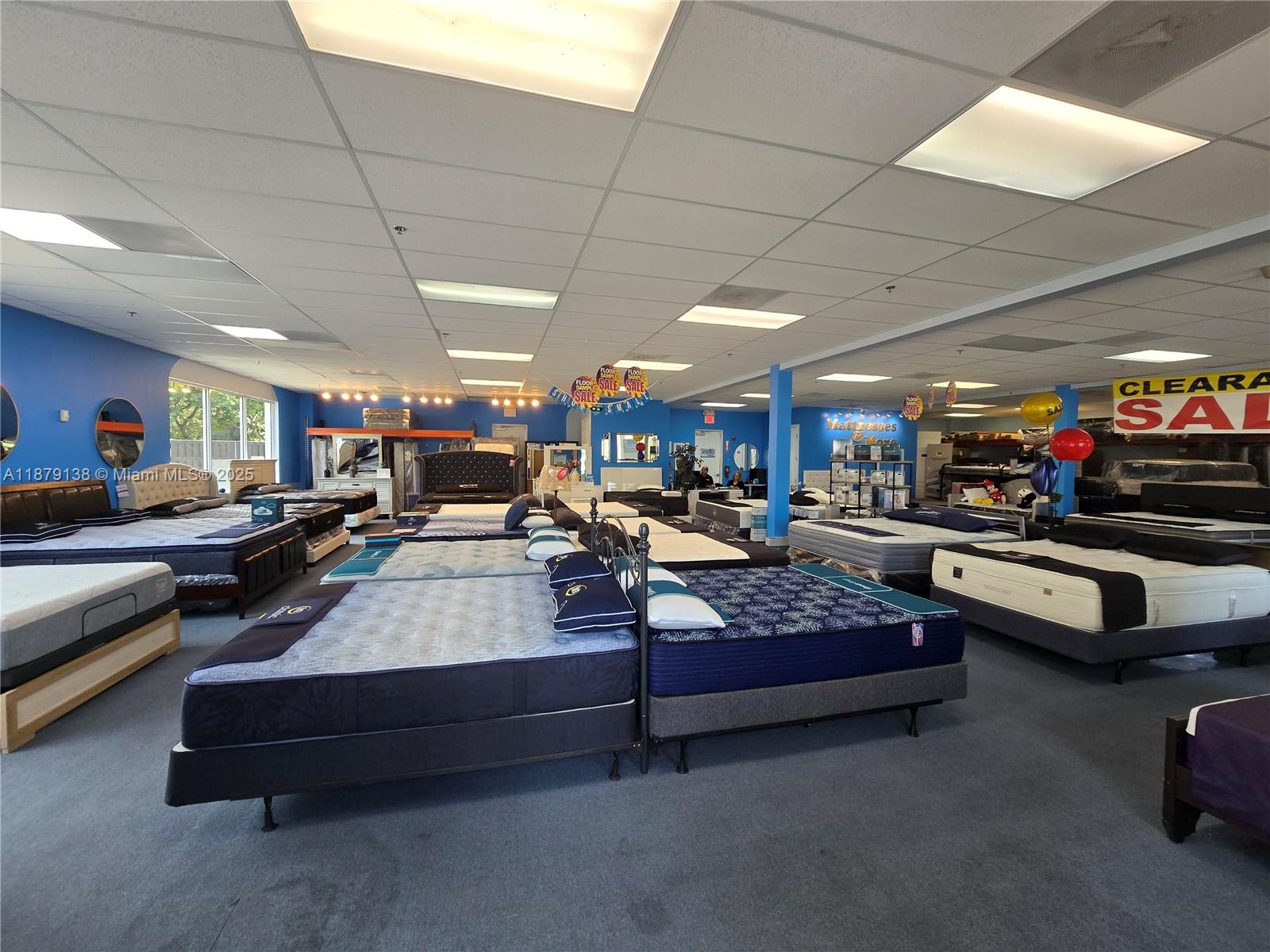 100-101-102  /   sq. ft. $ 2025-09-16 0 Photo