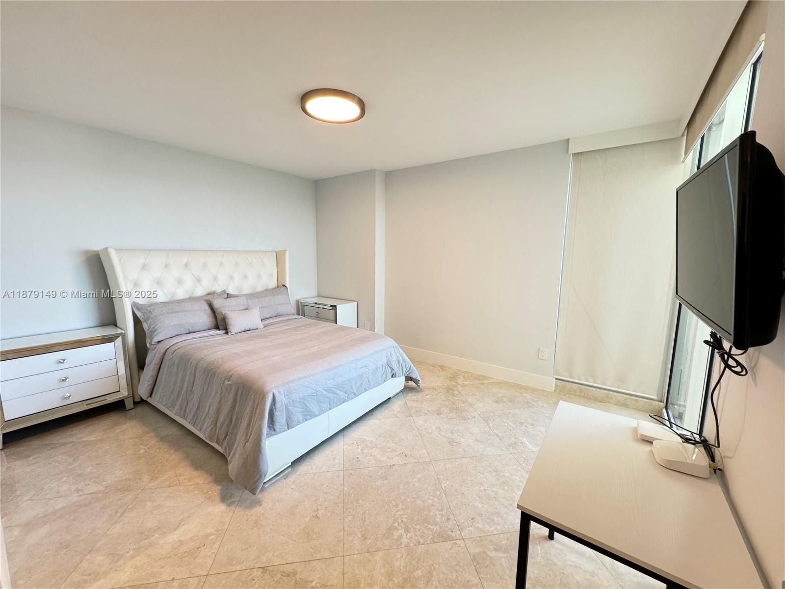 701 3 / 4 2078 sq. ft. $ 2025-09-16 0 foto