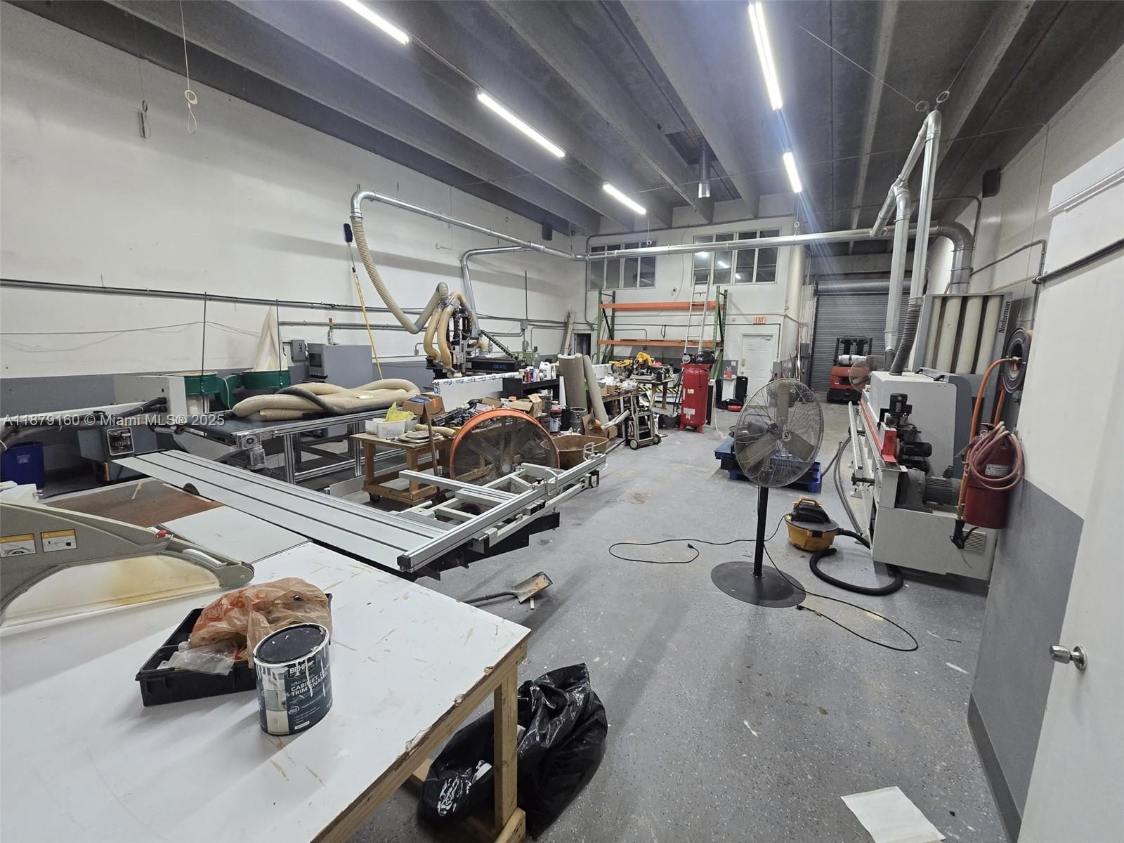 6  /   sq. ft. $ 2025-09-16 0 Photo