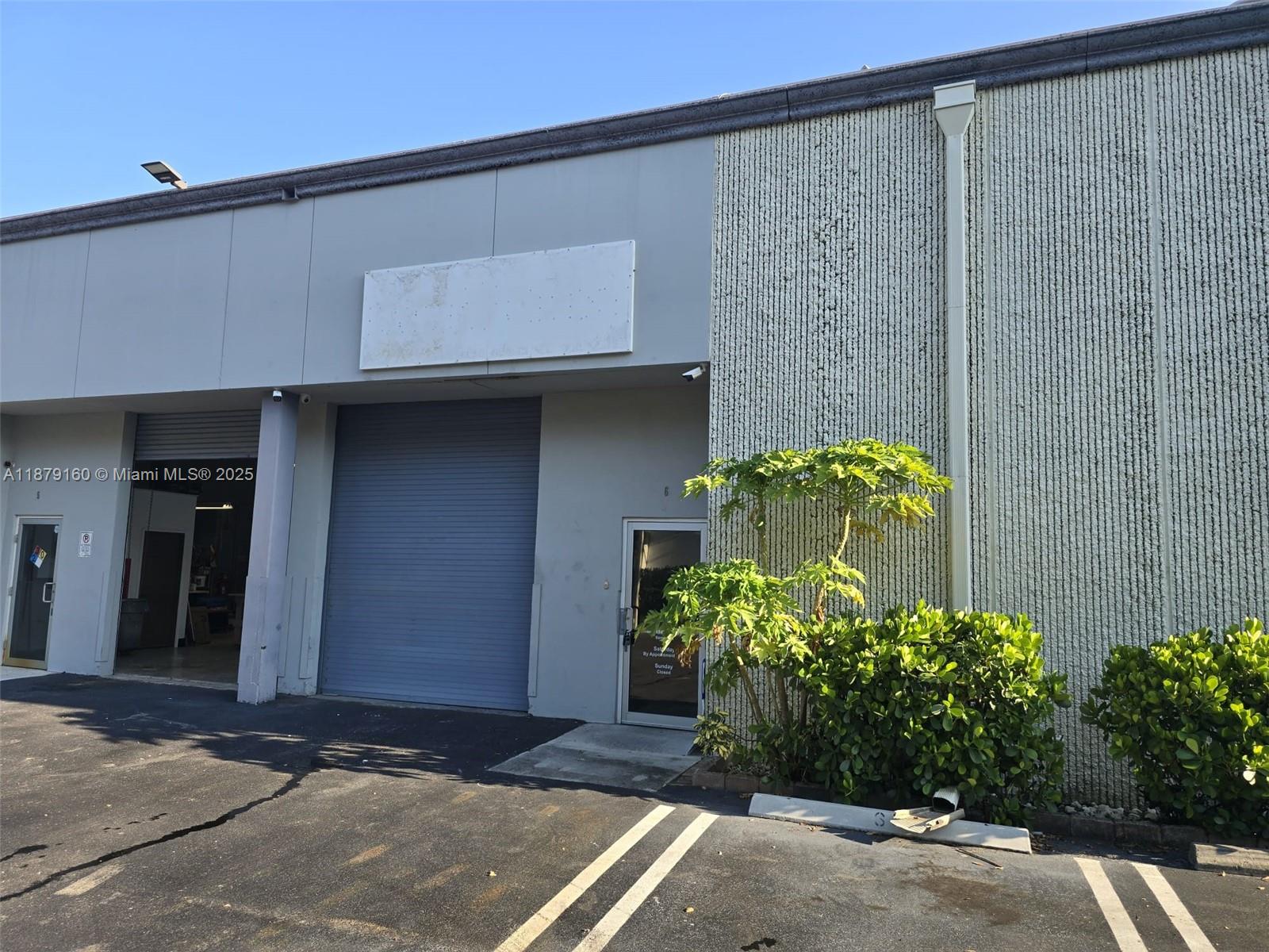 6  /   sq. ft. $ 2025-09-16 0 Photo