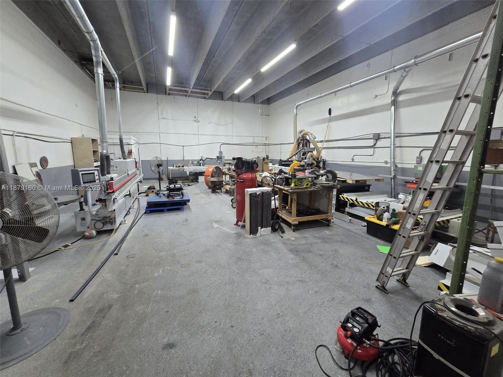 6  /   sq. ft. $ 2025-09-16 0 Photo