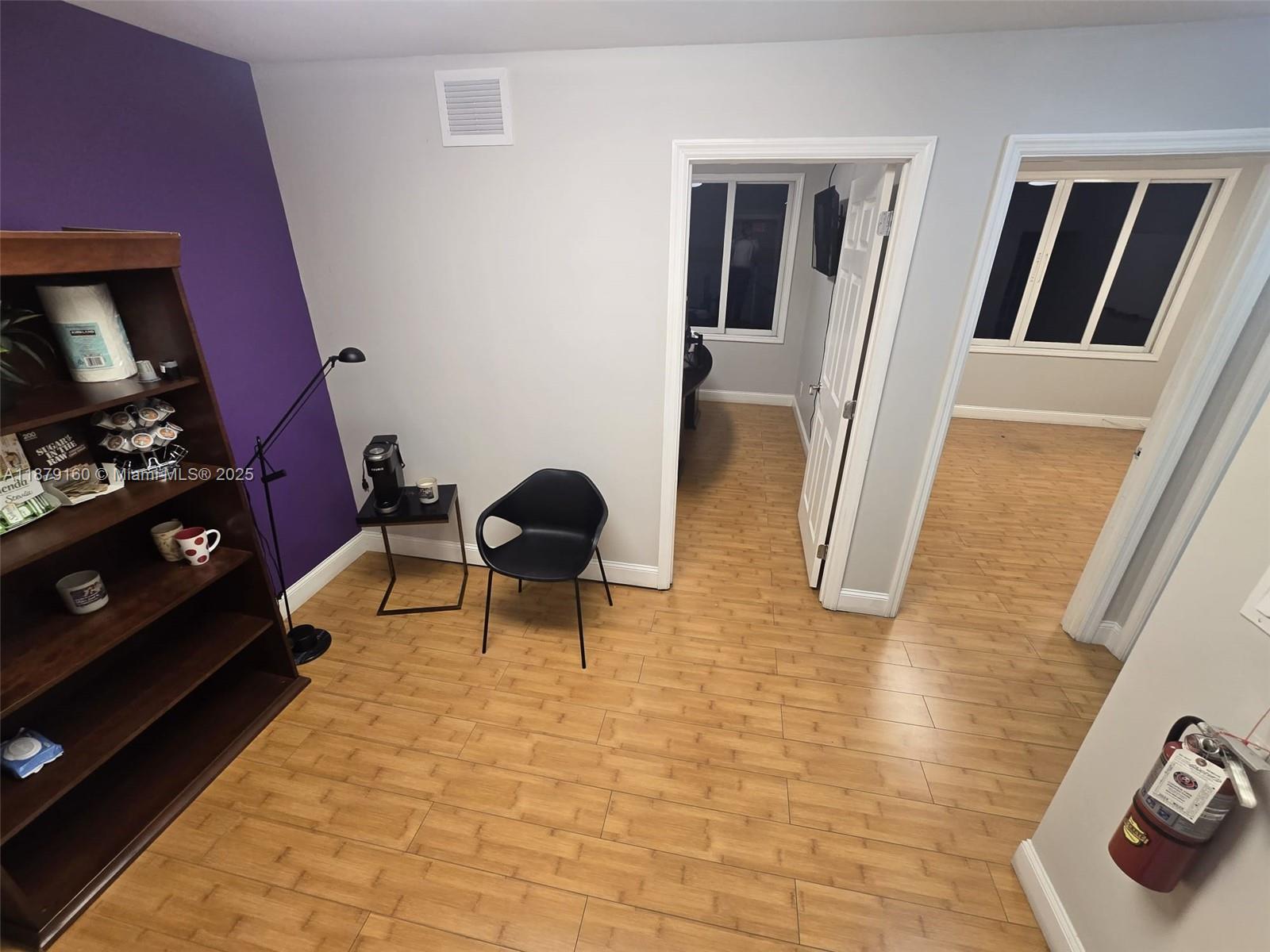 6  /   sq. ft. $ 2025-09-16 0 Photo