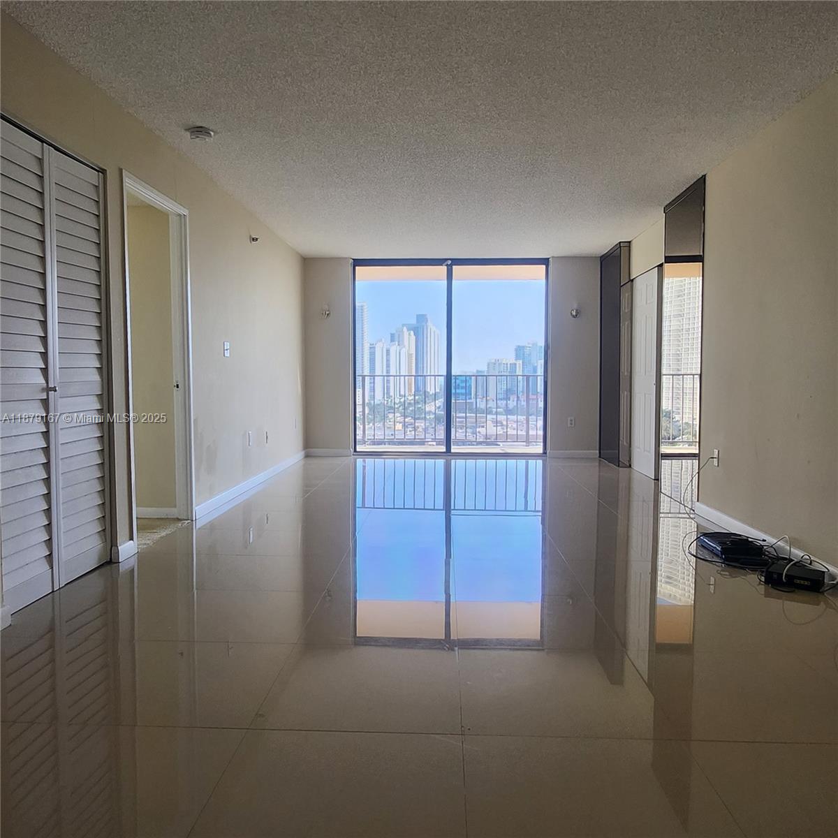 See details 1806 2 / 2 1232 sq. ft. $ 2025-09-16 0 Photo