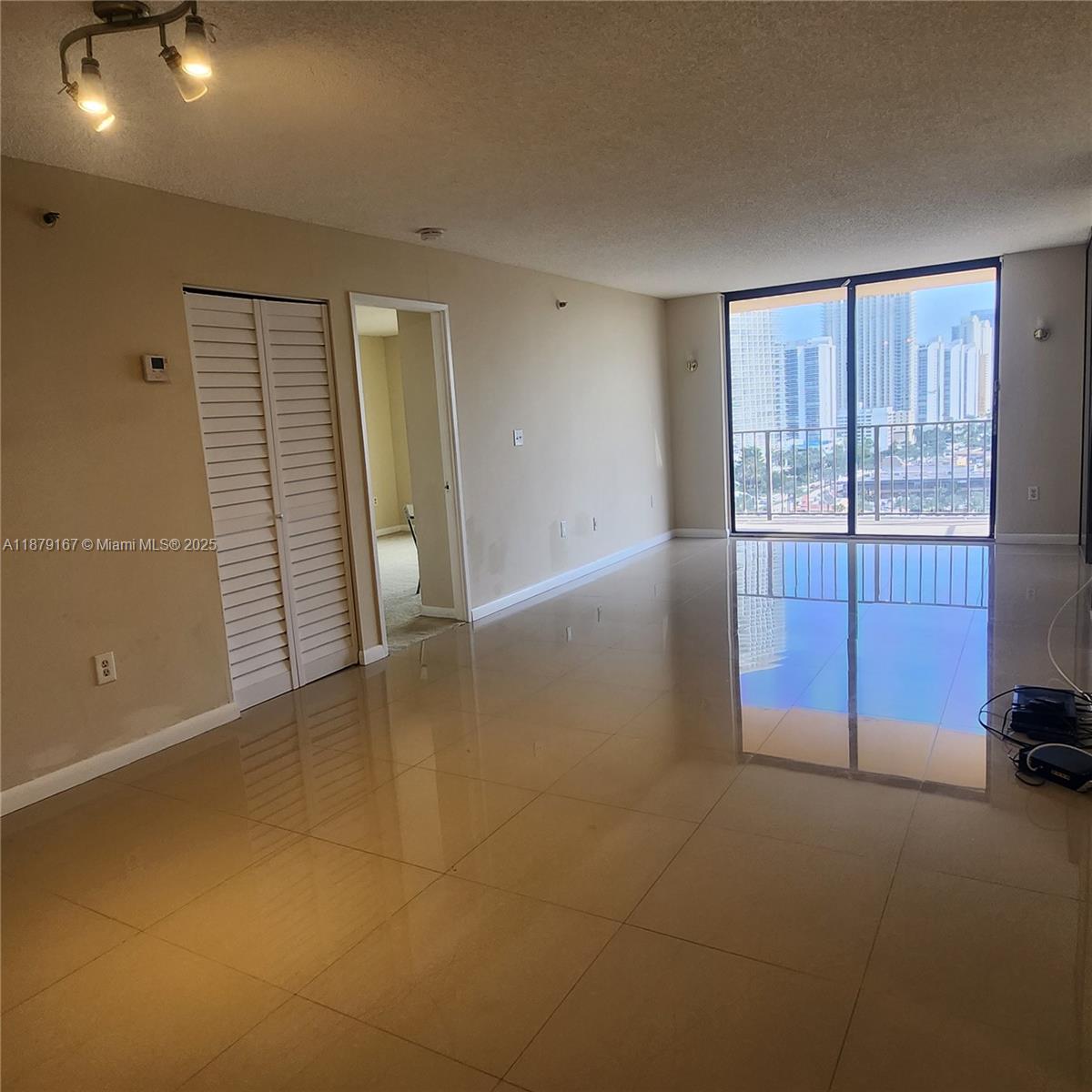 See details 1806 2 / 2 1232 sq. ft. $ 2025-09-16 0 Photo