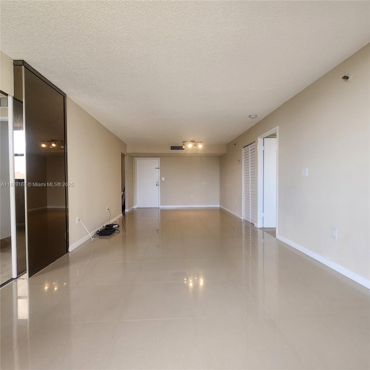 See details 1806 2 / 2 1232 sq. ft. $ 2025-09-16 0 Photo