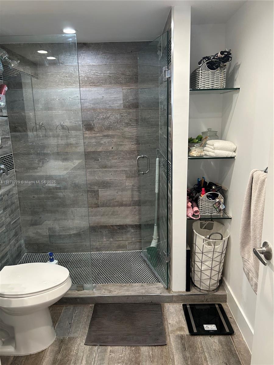 Photo of 3180 Ocean Dr  #1620, Hallandale Beach, Florida, 33009 - Primary Bathroom