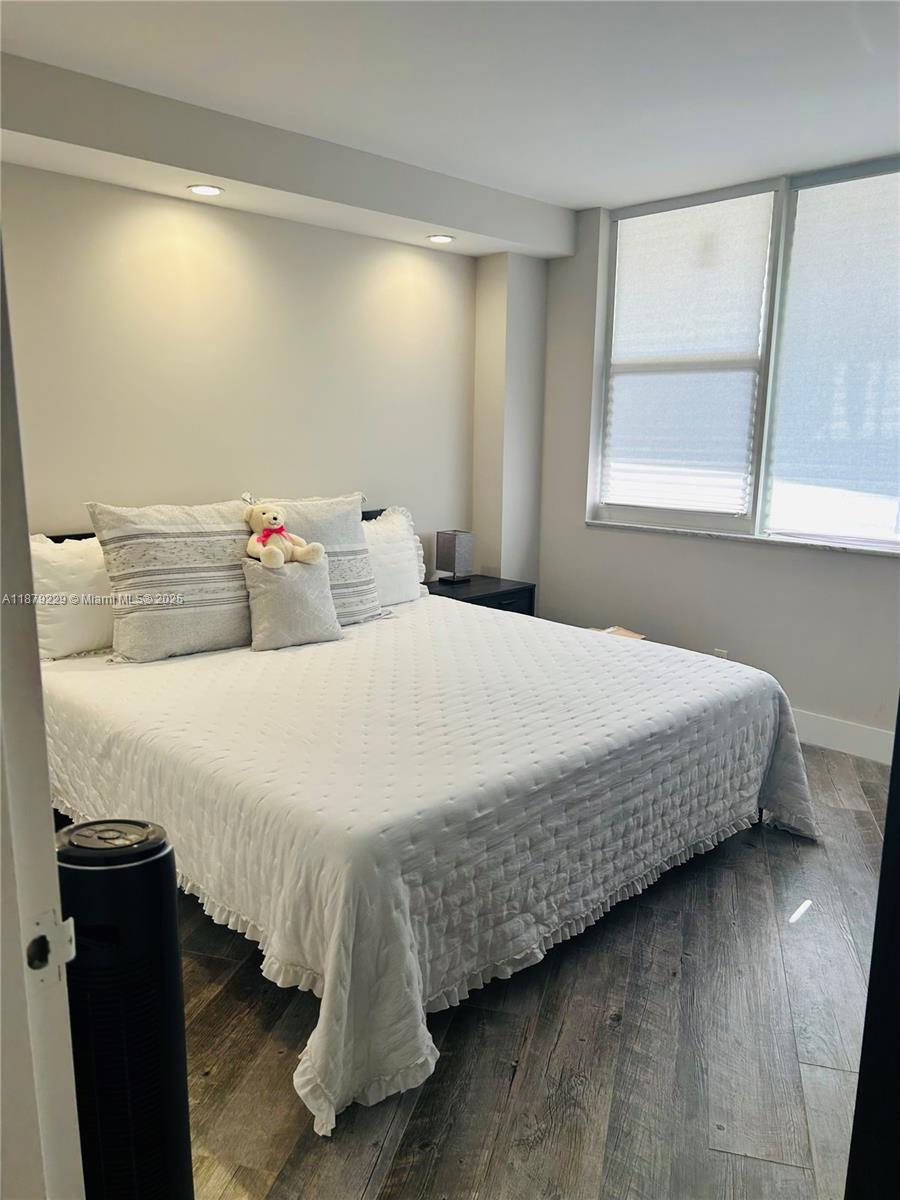 Photo of 3180 Ocean Dr  #1620, Hallandale Beach, Florida, 33009 - Secondary Bedroom
