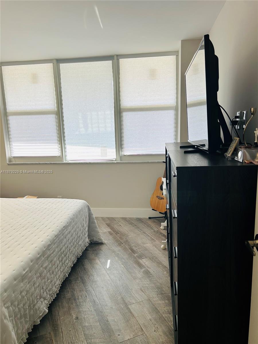 Photo of 3180 Ocean Dr  #1620, Hallandale Beach, Florida, 33009 - Secondary Bedroom Pic #2
