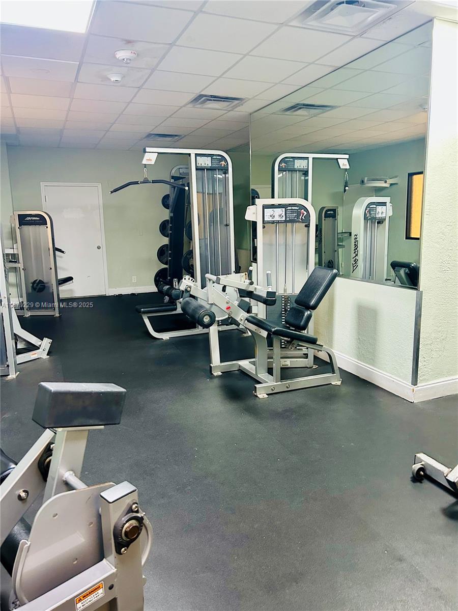 Photo of 3180 Ocean Dr  #1620, Hallandale Beach, Florida, 33009 - Weight Toom Pic #2