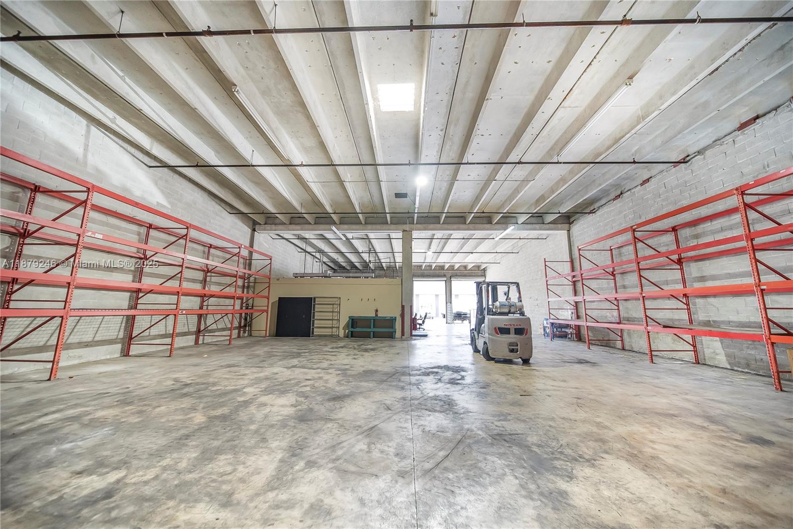 3018  /   sq. ft. $ 2026-01-23 0 Photo