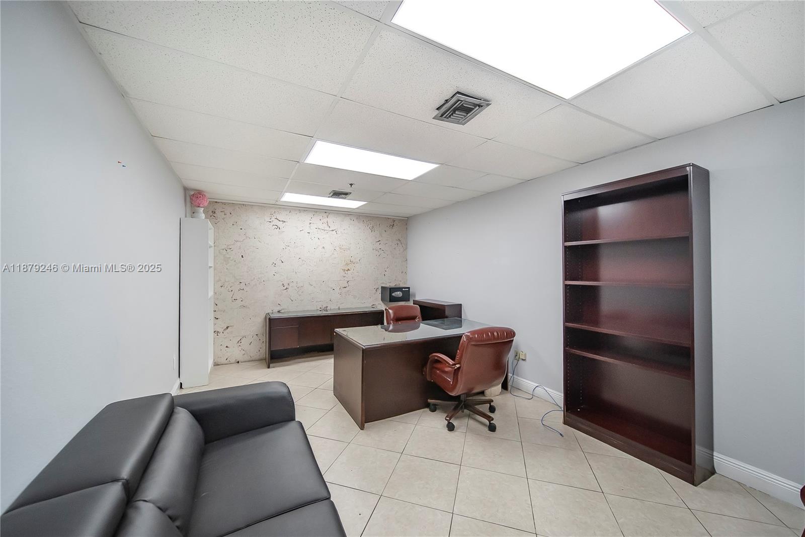 3018  /   sq. ft. $ 2026-01-23 0 Photo