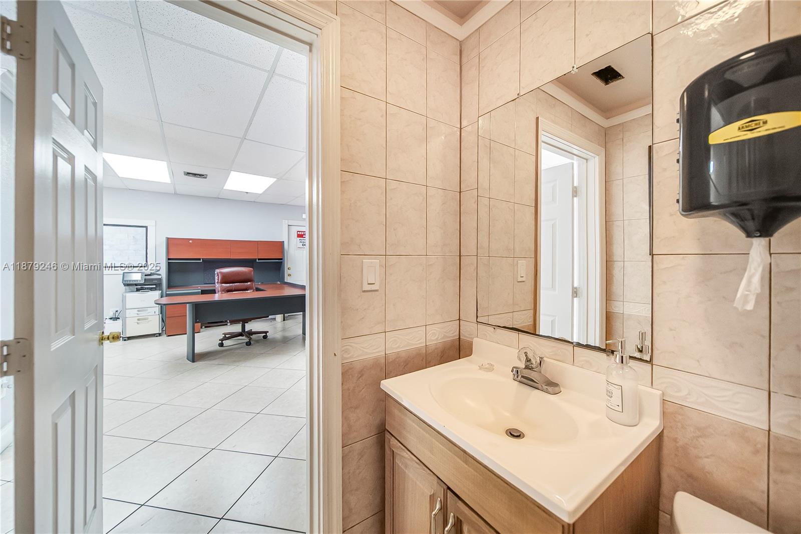 3018  /   sq. ft. $ 2026-01-23 0 Photo