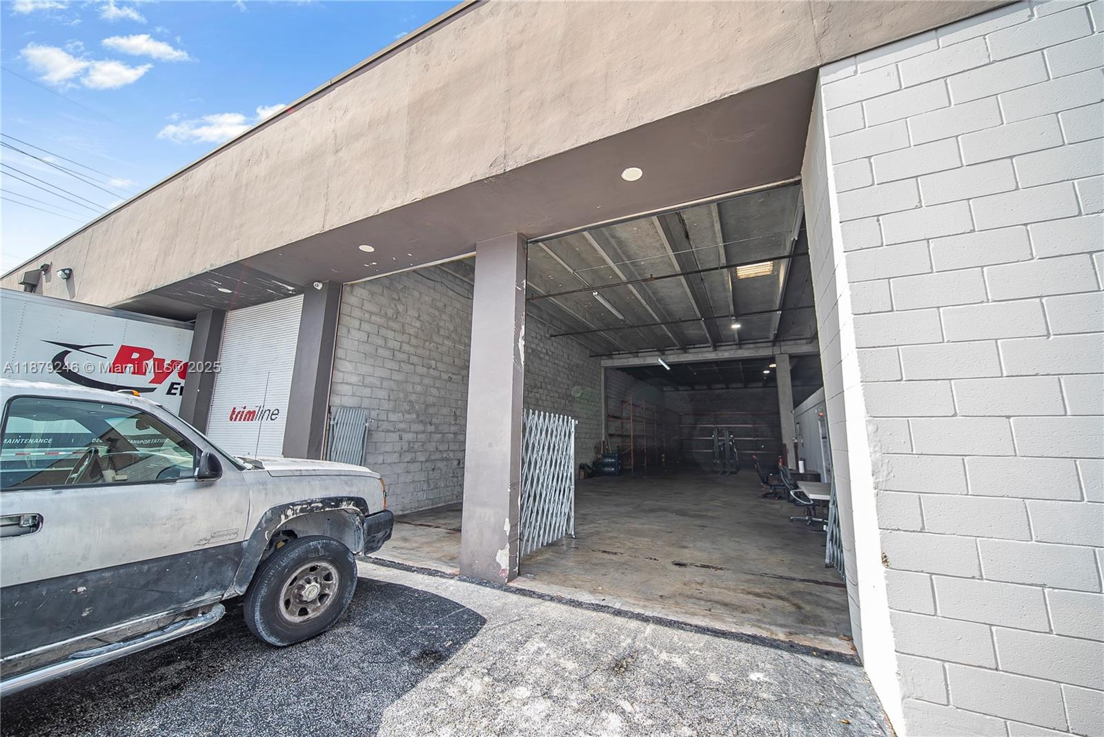 3018  /   sq. ft. $ 2026-01-23 0 Photo