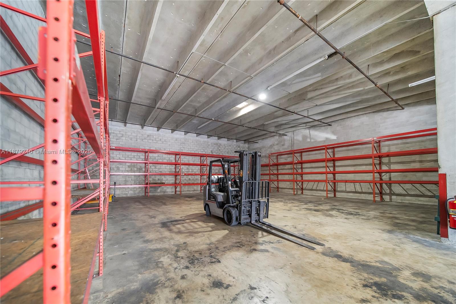 3018  /   sq. ft. $ 2026-01-23 0 Photo