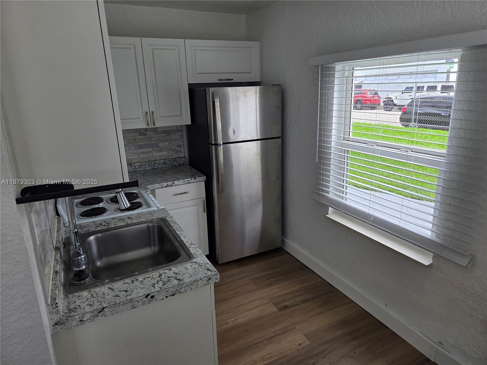   /   sq. ft. $ 2025-09-16 0 Photo