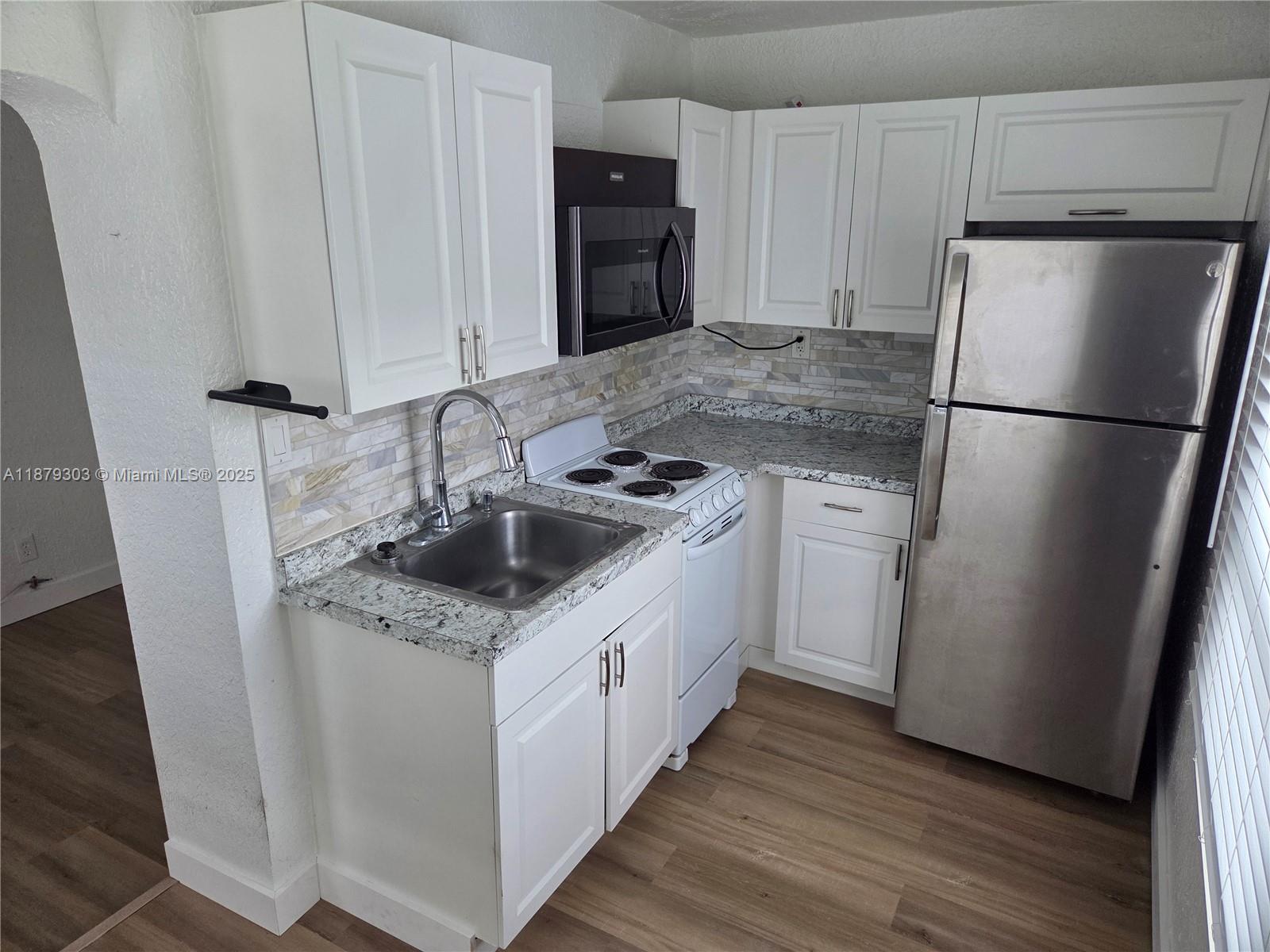   /   sq. ft. $ 2025-09-16 0 Photo