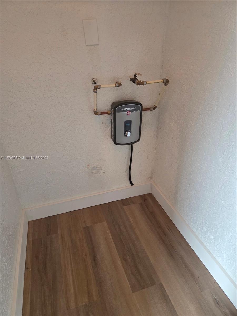   /   sq. ft. $ 2025-09-16 0 Photo
