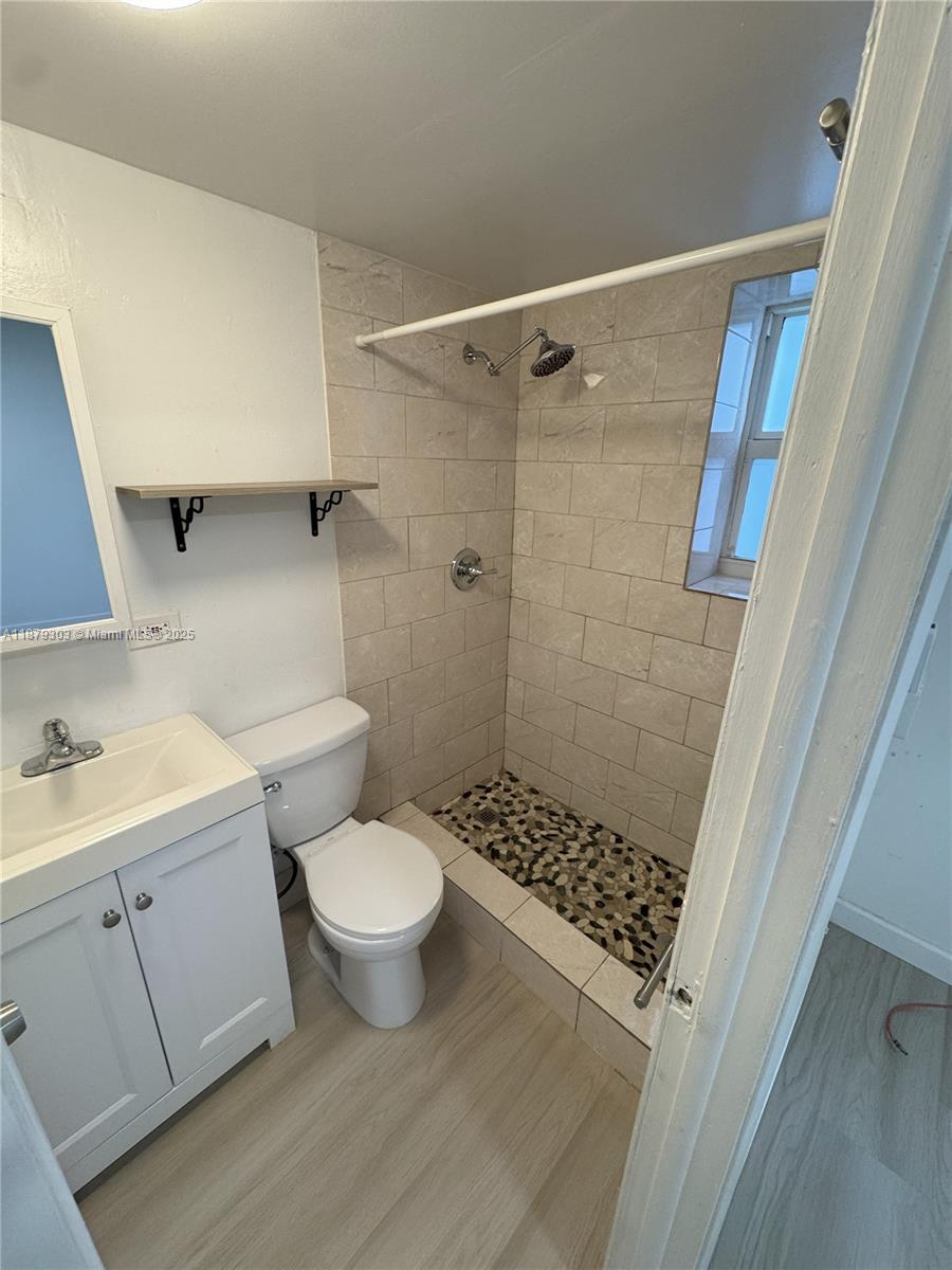See details / sq. ft. $ 2025-09-16 0 Photo